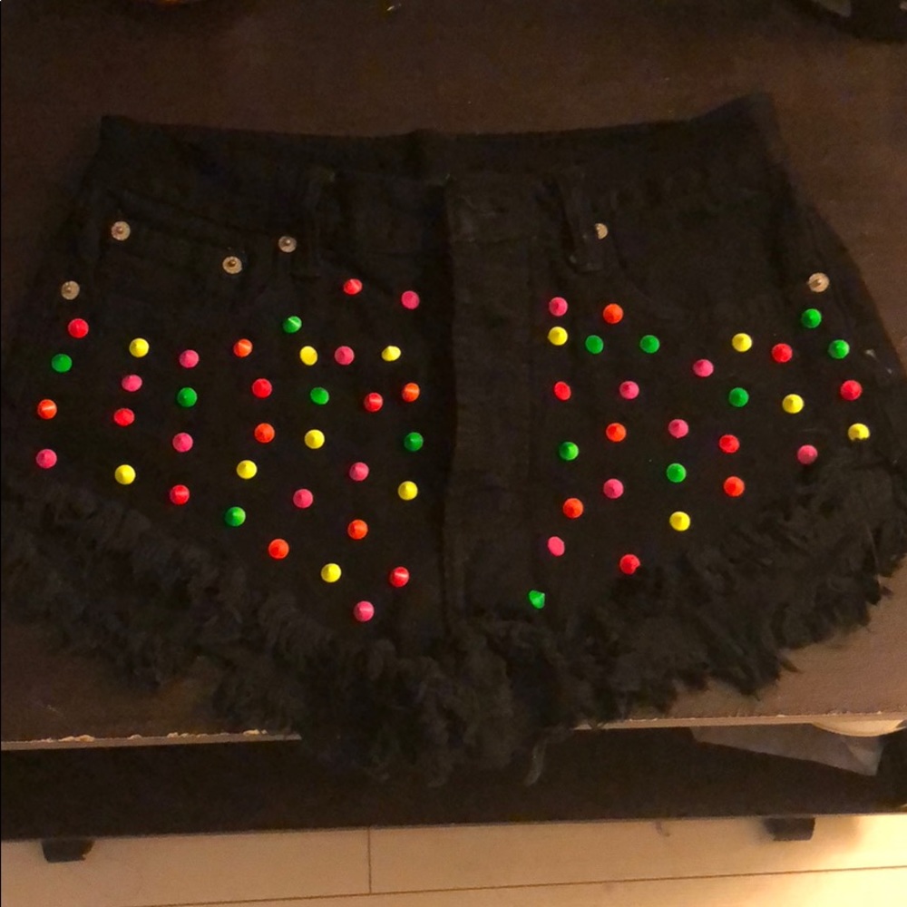 High waisted Black shorts with multicolored dots